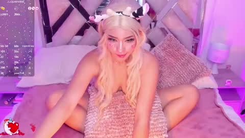Snapshot of angel_rouse_1 chatting on March 2025 05:53:01 AM Angel online show from March 2025 05:53:01 AM