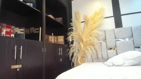 Snapshot of angel_st1 chatting on May 2026 04:04:02 PM Angel online show from May 2026 04:04:02 PM