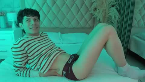 Snapshot of angel_st1 chatting on May 2026 04:51:01 AM Angel online show from May 2026 04:51:01 AM