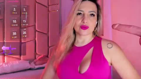 Snapshot of angel_vibes_ chatting on June 2026 04:27:02 PM Angel online show from June 2026 04:27:02 PM