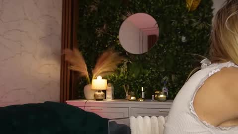 Anysia online show from February 2026 05:33:02 AM