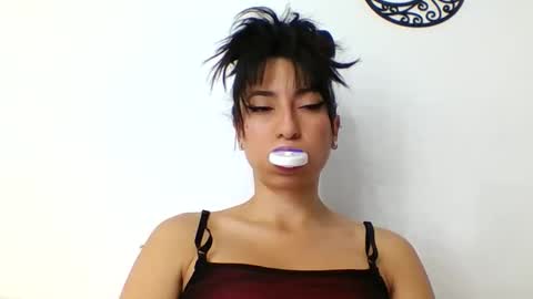 Snapshot of angela_mis chatting on April 2026 09:41:02 PM Angela online show from April 2026 09:41:02 PM