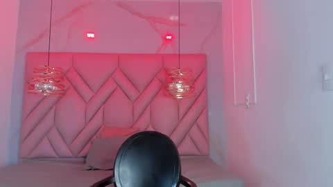 Snapshot of angelaa_cute chatting on May 2026 12:00:02 PM ANGELA online show from May 2026 12:00:02 PM