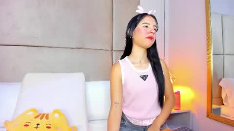 Snapshot of angelag_ chatting on June 2026 04:37:01 AM angelag_ online show from June 2026 04:37:01 AM