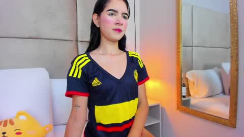 Snapshot of angelag_ chatting on June 2026 04:18:02 AM angelag_ online show from June 2026 04:18:02 AM
