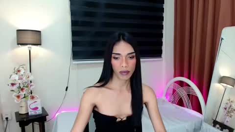 Snapshot of angelamonroe chatting on September 2025 11:33:02 AM SENORITA online show from September 2025 11:33:02 AM