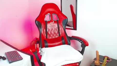 Angel online show from November 2025 02:28:02 PM