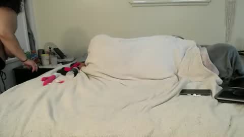 Angelbigguns online show from June 2026 11:31:01 PM