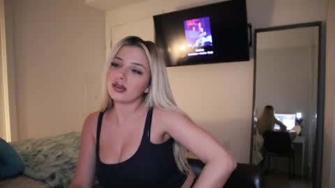Snapshot of angelcookie chatting on June 2026 06:48:02 AM angelcookie online show from June 2026 06:48:02 AM