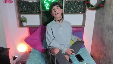 Snapshot of angeldust_19 chatting on November 2025 04:00:02 AM Angel dust online show from November 2025 04:00:02 AM