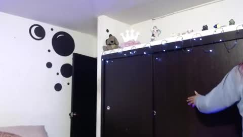 angele online show from March 2025 03:26:02 AM