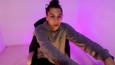 angele online show from March 2026 07:41:02 PM