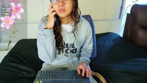 Snapshot of angeles_azul chatting on June 2026 01:21:02 PM angel online show from June 2026 01:21:02 PM