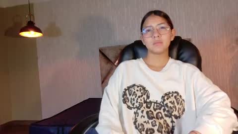 Snapshot of angeles_azul chatting on June 2026 12:17:01 PM angel online show from June 2026 12:17:01 PM