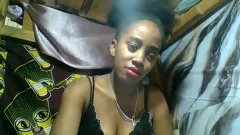 Snapshot of angelettee chatting on June 2026 09:23:02 AM Angelettee online show from June 2026 09:23:02 AM