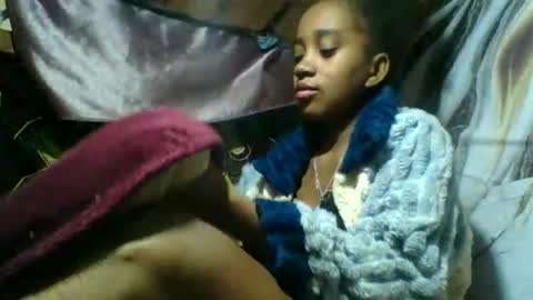 Snapshot of angelettee chatting on June 2026 01:12:02 AM Angelettee online show from June 2026 01:12:02 AM