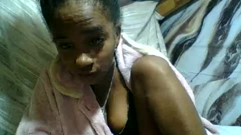 Snapshot of angelettee chatting on July 2026 07:31:01 PM Angelettee online show from July 2026 07:31:01 PM