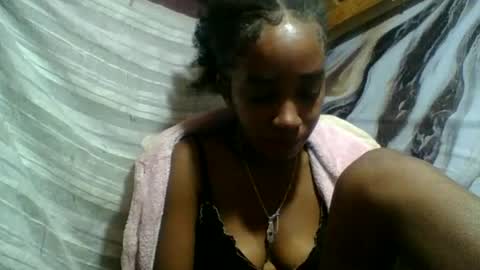 Snapshot of angelettee chatting on July 2026 09:21:02 PM Angelettee online show from July 2026 09:21:02 PM