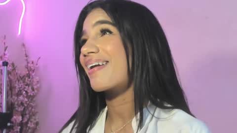 Carolina online show from February 2025 03:48:01 AM