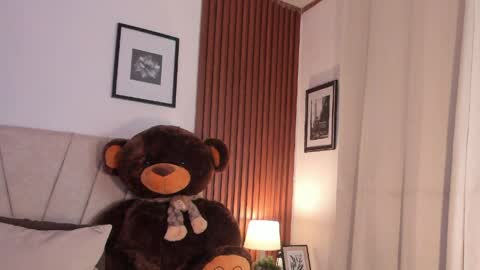 Carolina online show from April 2026 01:49:02 AM