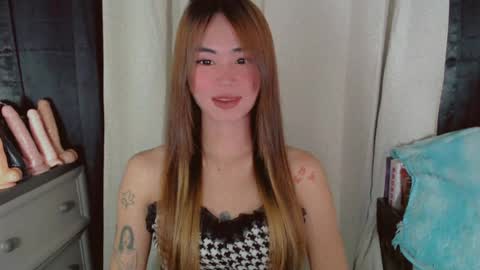 Snapshot of angelic_sex chatting on July 2026 05:43:02 AM Angelica online show from July 2026 05:43:02 AM