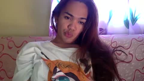 Snapshot of angelic_slutxx chatting on December 2024 06:33:02 AM Yhanna online show from December 2024 06:33:02 AM