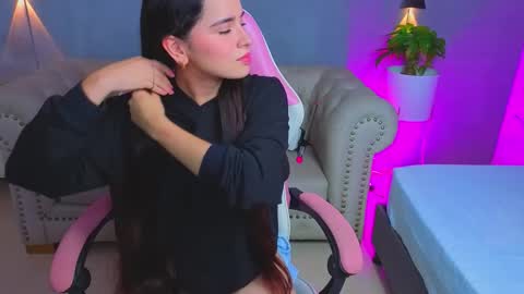 A N G E L I C A online show from December 2025 12:10:01 PM