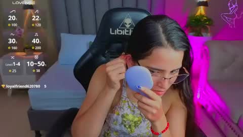 Snapshot of angelica_dymond chatting on May 2026 07:43:02 PM A N G E L I C A online show from May 2026 07:43:02 PM