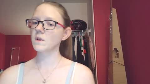 Snapshot of angelicangel3 chatting on May 2026 02:39:01 AM AngelicAngel online show from May 2026 02:39:01 AM