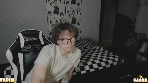 AngelicFemboyFairness online show from November 2025 06:24:02 PM