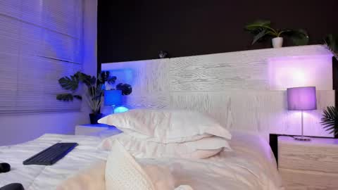 Snapshot of angelina_hilton chatting on May 2026 02:45:01 PM angelina_hilton online show from May 2026 02:45:01 PM