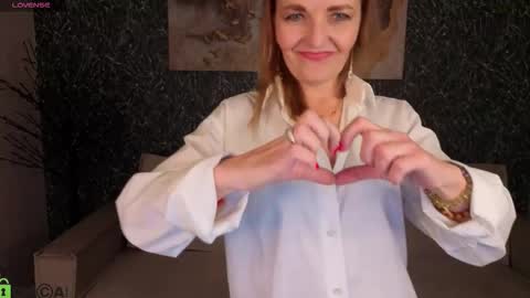 Snapshot of angelina_relax chatting on February 2026 07:51:01 AM Angelina online show from February 2026 07:51:01 AM