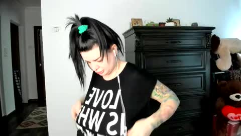 Snapshot of angelinacht chatting on November 2025 08:47:01 AM Angelina online show from November 2025 08:47:01 AM