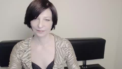 Angelina online show from February 2025 10:44:02 AM