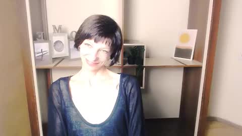 Angelina online show from September 2025 05:51:02 AM