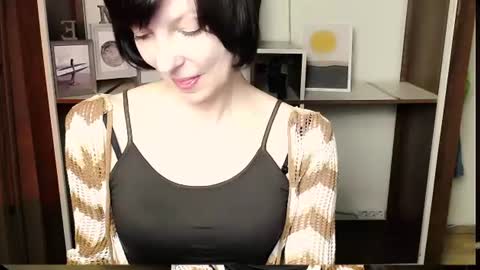 Snapshot of angelinalov_ chatting on July 2026 08:07:02 AM Angelina online show from July 2026 08:07:02 AM