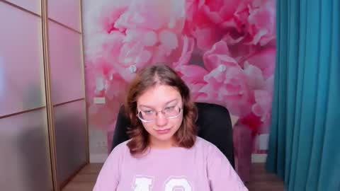 AngelinaLow online show from November 2025 12:28:01 PM