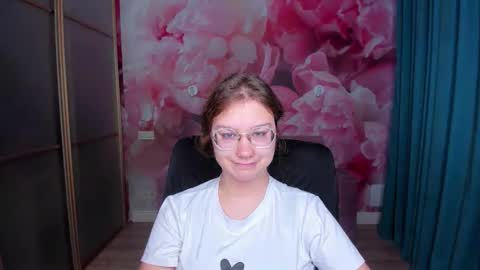 AngelinaLow online show from November 2025 06:33:02 AM