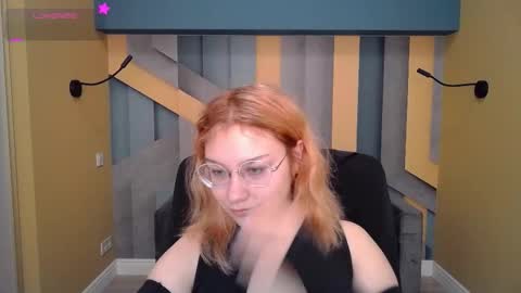 AngelinaLow online show from December 2025 12:21:02 PM