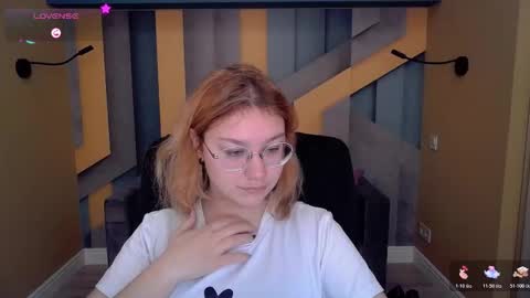 AngelinaLow online show from January 2026 12:32:01 PM