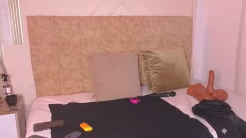 Snapshot of angelinarouse_ chatting on June 2026 03:58:01 PM angelinarouse_ online show from June 2026 03:58:01 PM