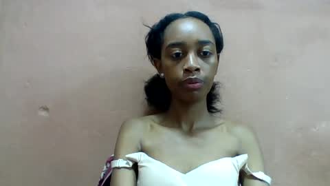 Snapshot of angeline221173 chatting on August 2026 02:24:01 AM angeline221173 online show from August 2026 02:24:01 AM