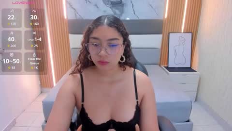 Snapshot of angelinemore chatting on February 2026 07:19:02 PM ANGELINE online show from February 2026 07:19:02 PM