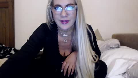 Snapshot of angelinna_12 chatting on July 2026 08:17:02 AM angelinna_12 online show from July 2026 08:17:02 AM