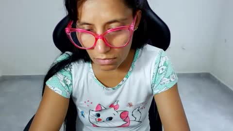 Snapshot of angelitaa_hot chatting on July 2026 07:08:02 PM angela online show from July 2026 07:08:02 PM