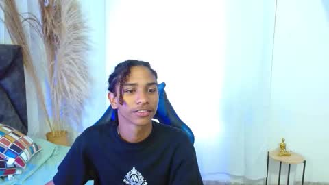 Angel online show from December 2025 08:38:02 PM