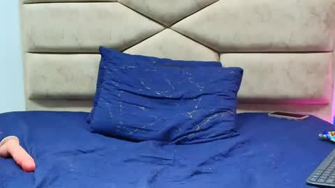 angell_cooper online show from November 2025 03:08:02 PM