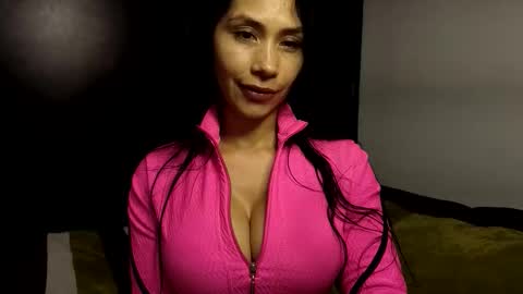  ANGELA ISABELLA  online show from November 2025 11:48:01 PM