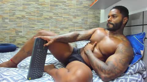 angelo_evans33 online show from April 2026 10:45:01 PM