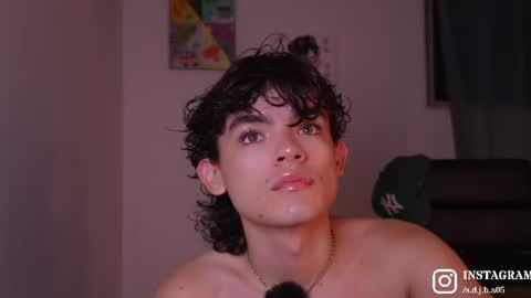 Angelo I work from home this is my room  online show from June 2026 01:15:01 AM